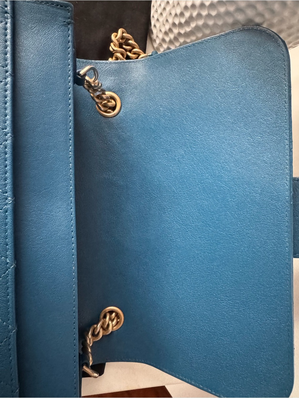 CHANEL Blue Quilted Leather Crossbody with Gold Chain - Picture 5 of 6
